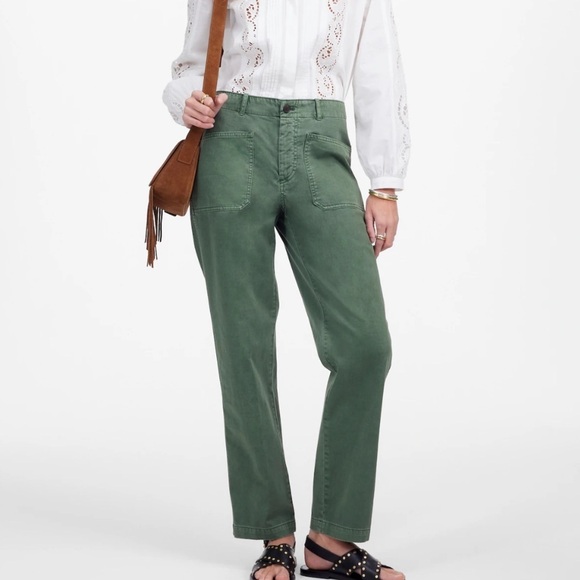 Madewell The Taper-Leg Utility Pant in Garment-Dyed Twill green - Picture 1 of 7